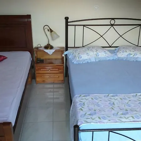 Toulatos Pantelis Apartment *